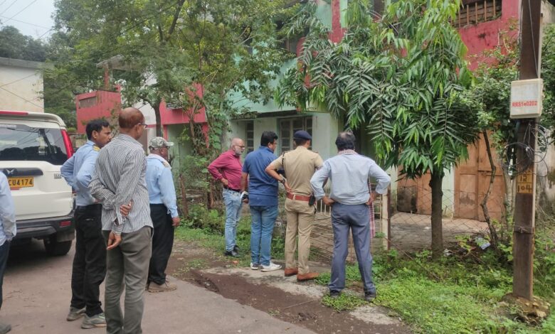 बीएसपी के प्रवर्तन अनुभाग ने नेवई पुलिस बल और टीआई आनंद शुक्ला के साथ मिलकर अवैध कब्जेधारियों के विरुद्ध की कड़ी वैधानिक कार्यवाही