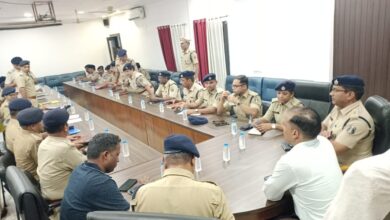 त्यौहारी सीजन दीपावली धनतेरस पर गोल्ड मार्केट में मौजूद रहेंगे पुलिस के आम्र्स गार्ड, किसी भी तरह की लूट का प्रयास करने वाले अपराधियों से निपटने दुर्ग पुलिस पूरी तरह मुस्तैद : एसपी शुक्ला