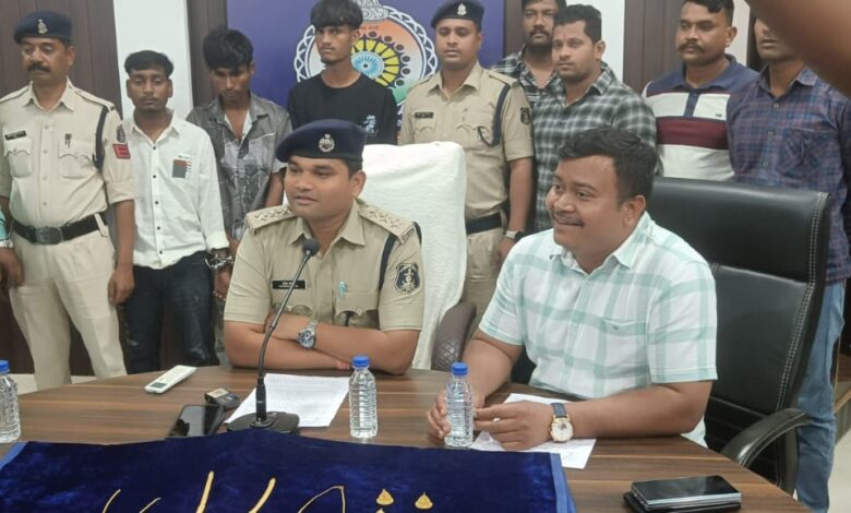 थाना खुर्सीपार क्षेत्रान्तर्गत घटित चोरी के मामले का खुलासा…03 आरोपी गिरफ्तार