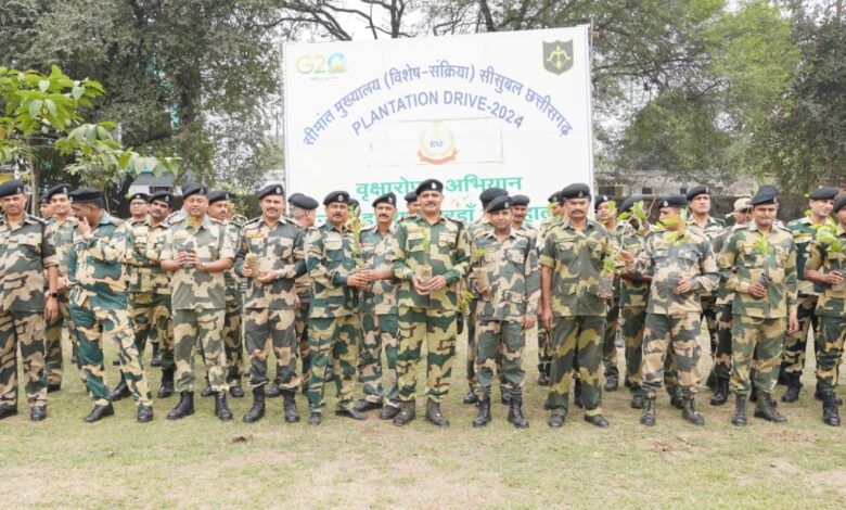 सीमा सुरक्षा बल का 60वॉ स्थापना दिवस… पौधारोपण कार्यक्रम के माध्यम से दिया प्रकृति के महत्व एवं संरक्षण का संदेश