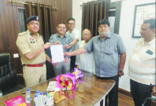 दुर्ग सराफा व्यापारी संघ के लोगों ने एसएसपी अग्रवाल का किया अभिनंदन