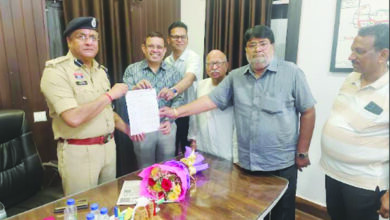 दुर्ग सराफा व्यापारी संघ के लोगों ने एसएसपी अग्रवाल का किया अभिनंदन
