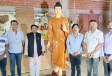 चंद्रशेखर गवई द्वारा तैयार की गई मूर्ति के लिए उन्हें सम्मान से नवाजा…