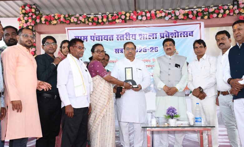 शासकीय उच्चतर माध्यमिक विद्यालय उपरवारा में मनाया गया प्रवेष उत्सव शासकीय उच्चतर माध्यमिक विद्यालय उपरवारा में मनाया गया प्रवेष उत्सव