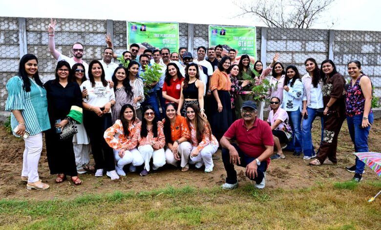 रोटरी क्लब ऑफ भिलाई ग्रेटर ने किया बेलोदी, नगपुरा रोड में 200 वृक्षारोपण रोटरी क्लब ऑफ भिलाई ग्रेटर ने किया बेलोदी, नगपुरा रोड में 200 वृक्षारोपण