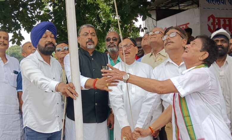 भिलाई श्रमिक सभा के कार्यालय प्रांगण में हर्षोल्लास के साथ मनाया गया स्वतंत्रता दिवस समारोह भिलाई श्रमिक सभा के कार्यालय प्रांगण में हर्षोल्लास के साथ मनाया गया स्वतंत्रता दिवस समारोह