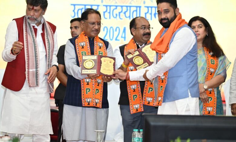 भारतीय जनता युवा मोर्चा के प्रदेश महामंत्री उपकार चंद्राकर को मिला सदस्यता श्री सम्मान
